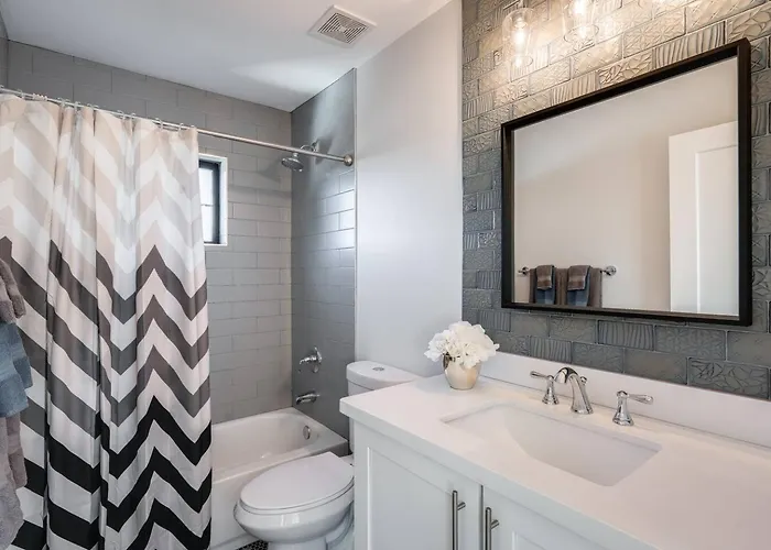 Stylish New 3br In Historic Coronado Holiday home *