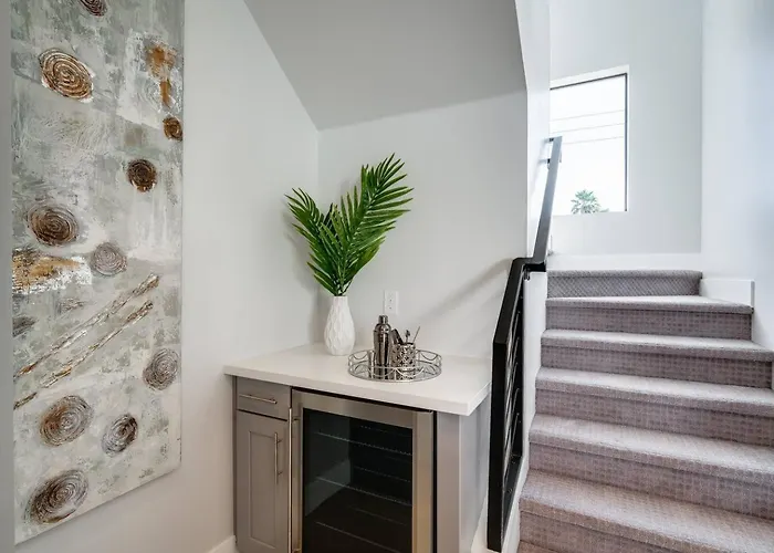Stylish New 3br In Historic Coronado Phoenix