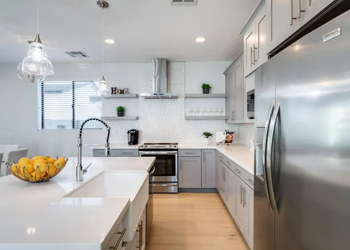 Stylish New 3br In Historic Coronado Holiday home *